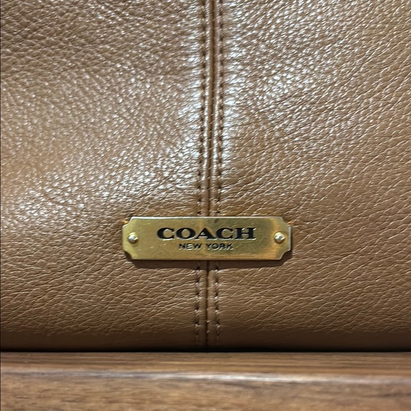 Coach Avery Tan Leather Hobo Bag with Gold Accents No. M1380-F23309 - Picture 2 of 12